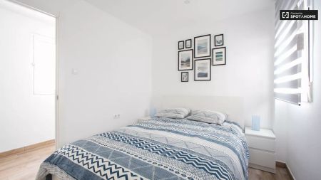 3-bedroom apartment for rent in Aiora, Valencia - Photo 2