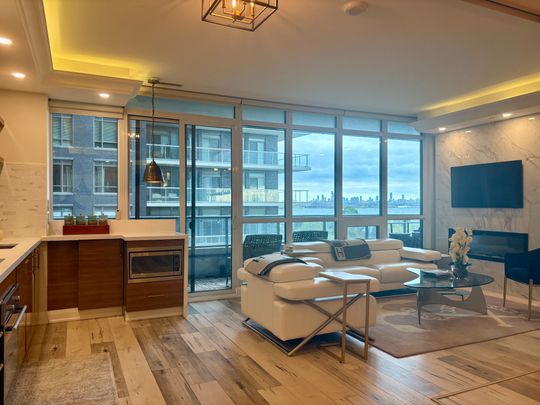 For Lease - 59 Annie Craig Drive Unit# 302, Toronto, Ontario - Photo 1