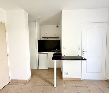 Location Appartement 1 pièce 23m² - Photo 3