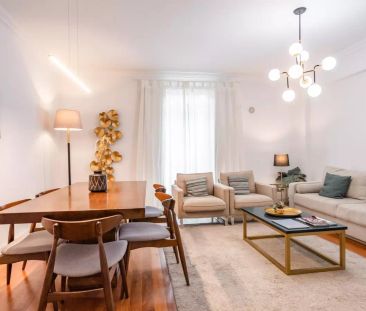Stylish 2-bedroom apartment, with terrace, for rent in Arroios - Foto 1