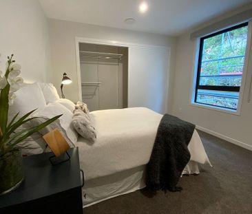 Charming 4BR Townhouse in Aro Valley - Photo 5