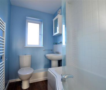 2 bedroom end of terrace house to rent - Photo 5