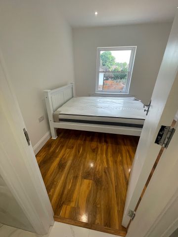 3 Bed Flat, Warham Road, CR2 - Photo 4