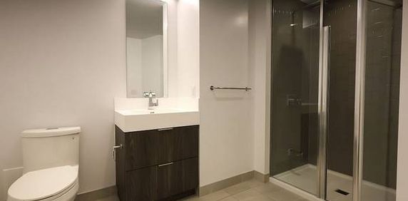 Bachelor Condo for Lease – Dundas / River - Photo 2