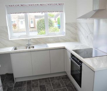 3 bedroom detached bungalow to rent - Photo 5