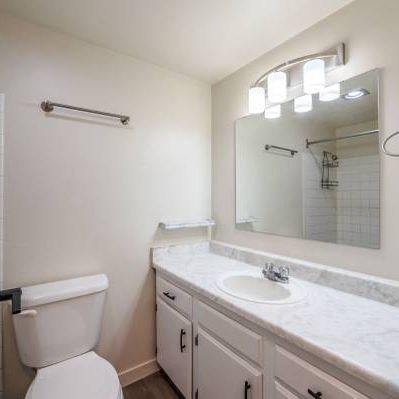 1 Bedroom Suite Available Oct 1st – $1475/Month – Near Okanagan Lake! - Photo 1