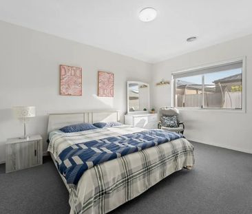 Modern Four-Bedroom Family Home in Smith Lane Estate!! - Photo 5