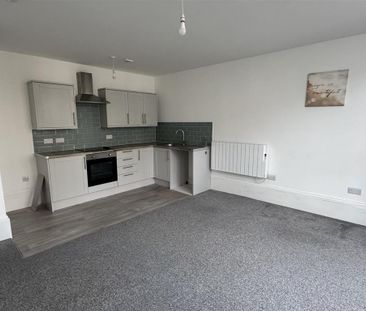 2 bedroom ground floor flat to rent - Photo 4