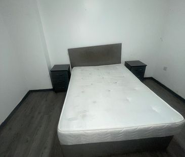 4 Bed Semi-Detached House, Melville Gardens, NG3 - Photo 4