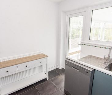 2 bedroom semi-detached bungalow to rent - Photo 1