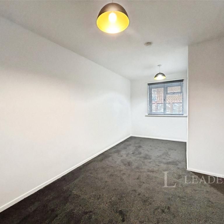 4 bedroom bungalow to rent - Photo 1