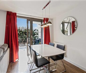 Apartment to Rent: Kingfisher Heights, E16 - Photo 2