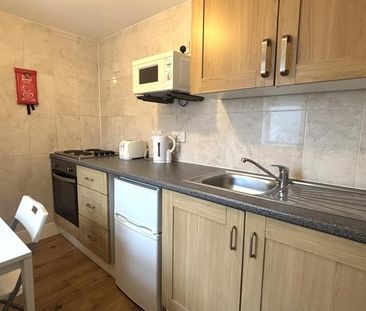 Studio to rent - Photo 3