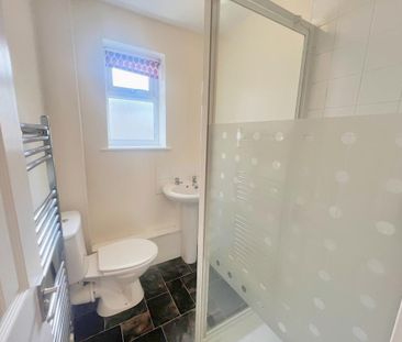 1 bedroom in a house share to rent - Photo 6