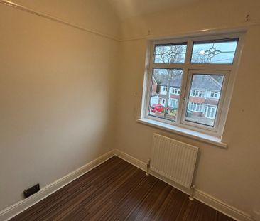 4 bedroom semi-detached house to rent - Photo 5