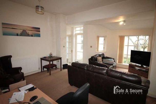 Dame Margaret Hall, Washington Village, NE38 - Photo 1