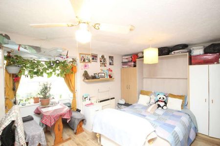 Conifer Way, Wembley, Middlesex, HA0 - Photo 2