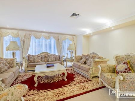 Exceptional Opportunity on Wahroonga’s Prestigious Halcyon Avenue - Photo 2