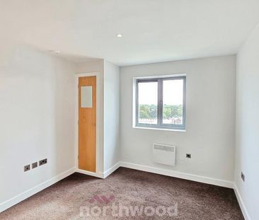 2 bedroom flat to rent - Photo 3
