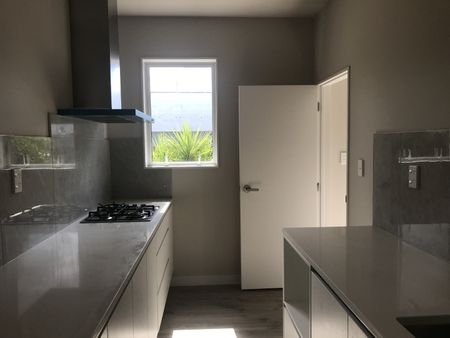 Property Management1A Harrowglen Drive, Northcross - House for Rent - Photo 3