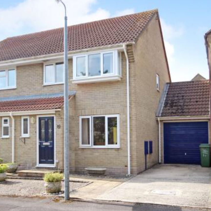 3 Bed in Skewbridge Close, Royal Wootton Bassett - Photo 1