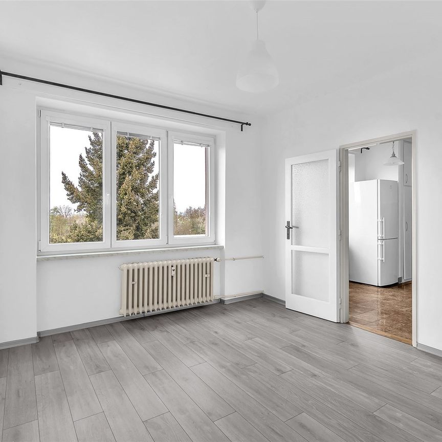 Pronájem bytu 3+1 64 m², třída SNP , Hradec Králové - Photo 1