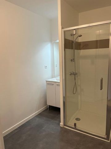 Location Appartement 3 pièces 69m² DOUAI 59500 - Photo 5