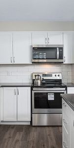 Danforth Apartments - Photo 4