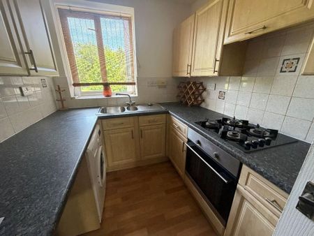 2 bedroom apartment to rent - Photo 4