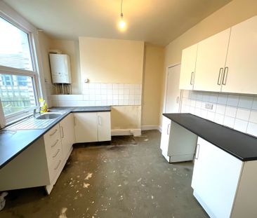 45 Nelson Street, YO12 7SZ, Scarborough - Photo 2