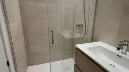 Piso de alquiler en Calle Calle Aspe, Reina Victoria - Miguel Hernández - Photo 4