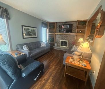 For Lease - 29 Morning Glory Crescent, Whitby, Ontario - Photo 3