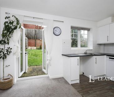 2 bedroom terraced house to rent - Photo 4