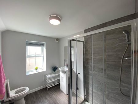 Studio to rent - Photo 5