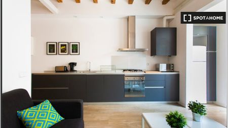 barcelona, Catalonia 08012 - Photo 5