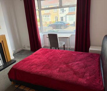 4 Bed Terraced House, Third Avenue, BS7 - Photo 1