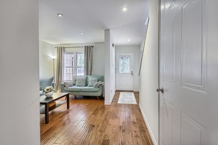 For Lease - 256 Ross Lane, Oakville, Ontario - Photo 5