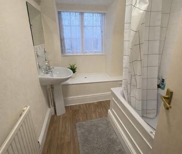 Berkeley Square, Bristol - Photo 5