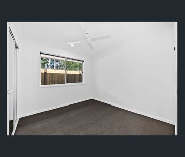 Modern Family Living with Space & Comfort in Jimboomba - Photo 5