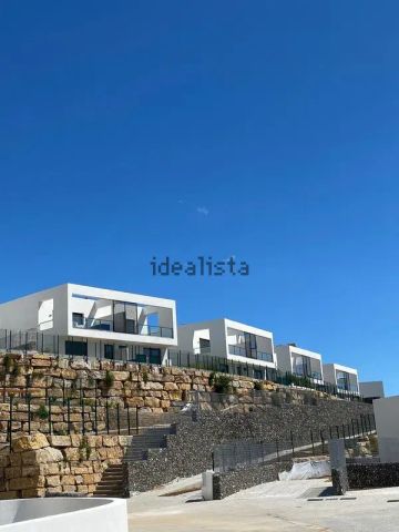 Alquiler de chalet pareado en Calle Mar de Alborán - Photo 2