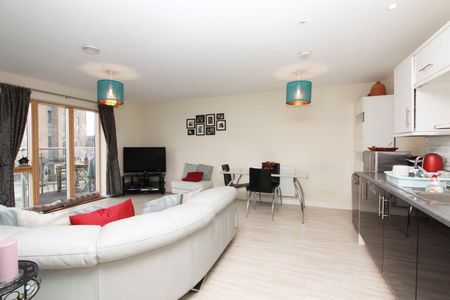 Kiln Lodge, Trout Road, West Drayton, UB7 - Photo 3