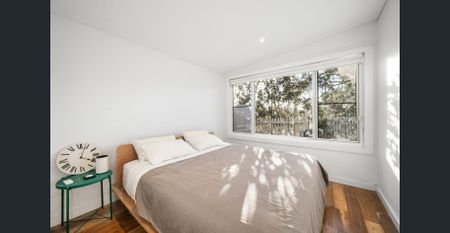 Charming Cottage in Peaceful Mona Vale Location - Photo 5