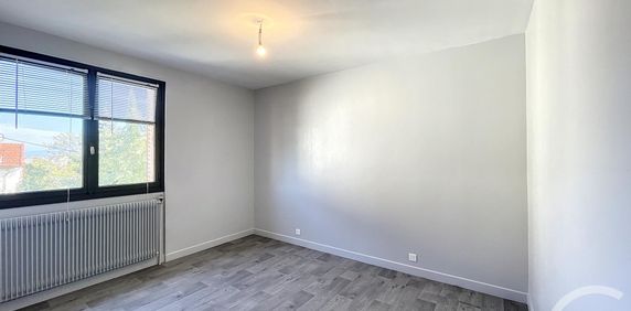 Location Appartement 3 pièces 65m² CLERMONT FERRAND 63100 - Photo 2