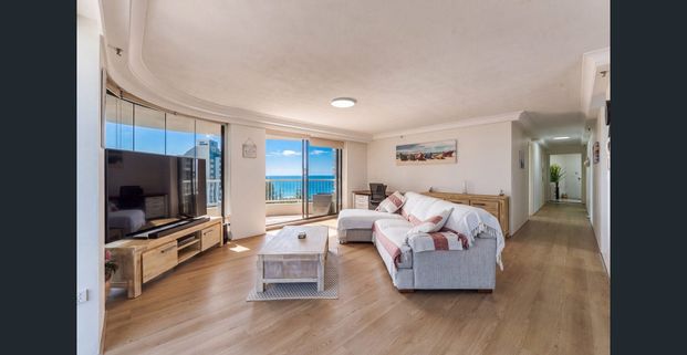 Stunning Renovated Furnished Beachside Living - Photo 1