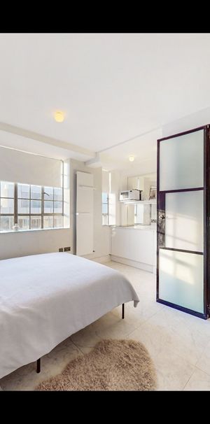 Studio Flat, Sloane Avenue, SW3 - Photo 1