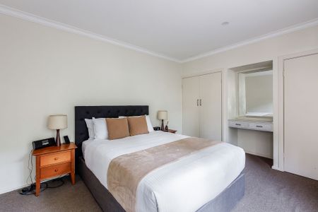 Perfectly Positioned, Light-Filled Home in the Heart of Canterbury - Photo 4