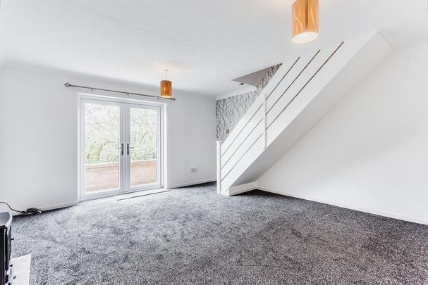 3 bedroom semi-detached house to rent - Photo 1