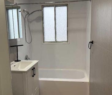 APARTEMENT 4 PIECES ET DEMIE A LOUER ,DEUXIEME ETAGE. - Photo 4