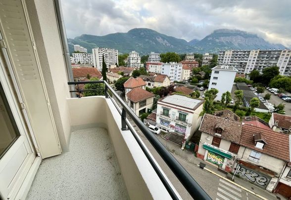 Appartement T2 à GRENOBLE - Photo 1