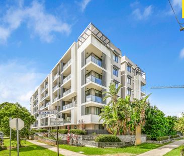 Immaculate Two Bedroom + Study - Close to Amenities. - Photo 1